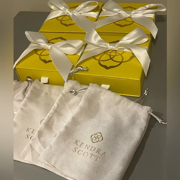 4 Brand New Kendra Scott boxes with ribbons and bags - Picture 2 of 5